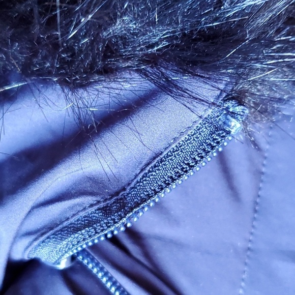 Nuage Navy puffer jacket faux fur hood. Expandable zips on side NWT Small - Picture 7 of 16